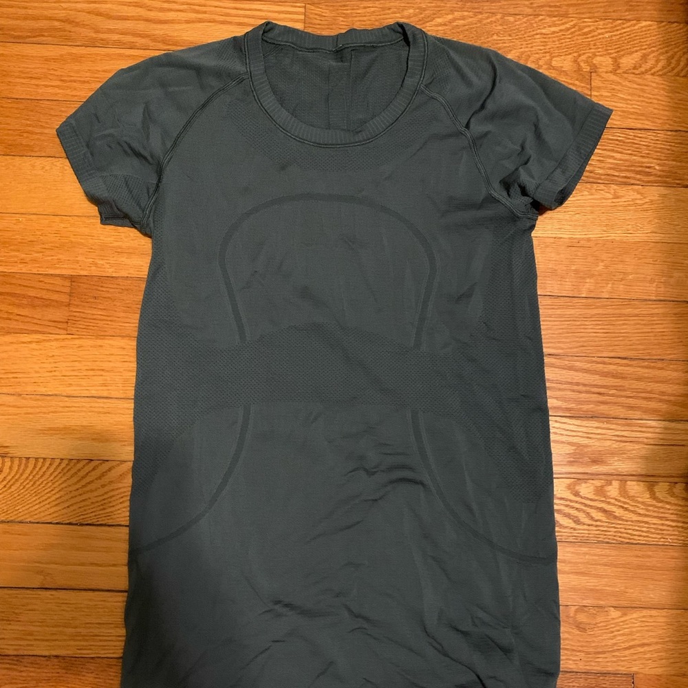 Lululemon swiftly tech short sleeve